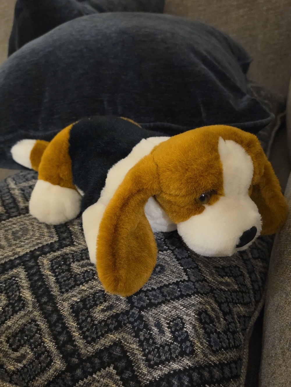 Jaag Plush Vintage Plush Beagle Dog Toy - Brown, Black & White